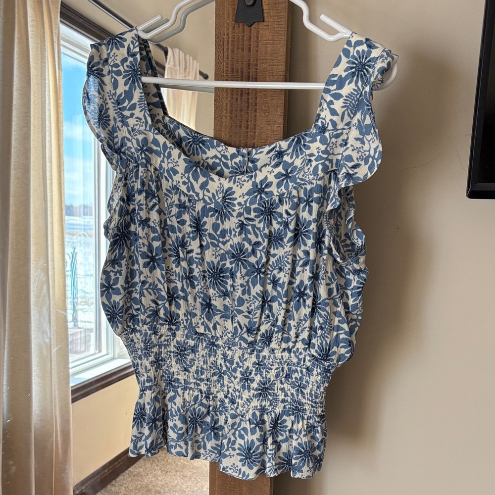 Floral Blue and White Women's Top